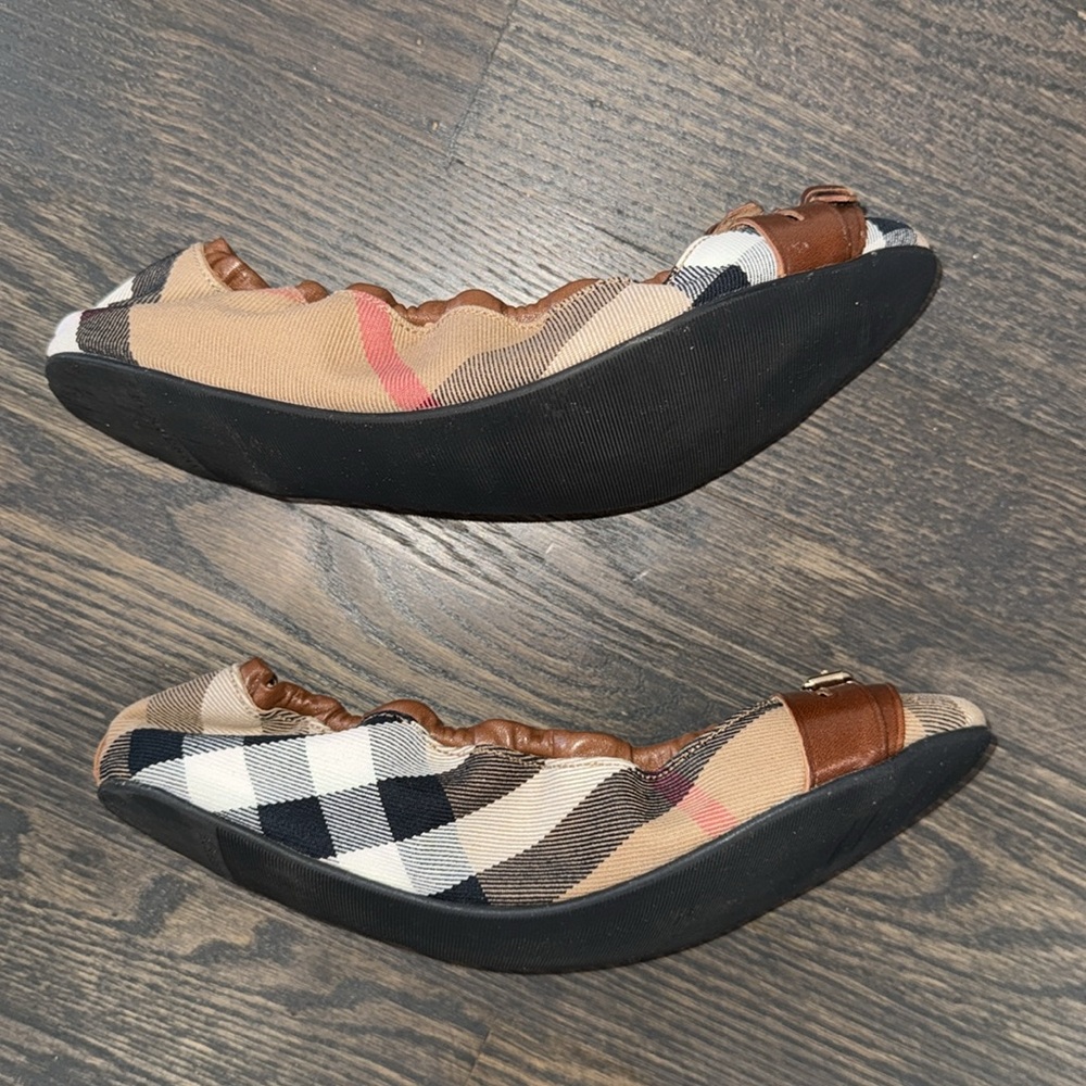 Burberry Bridle House Check Falcony Ballerina-Authentic-EUC - Picture 6 of 10